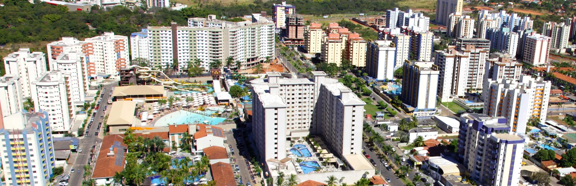 Qual a Diferença entre Caldas Novas e Rio Quente?
